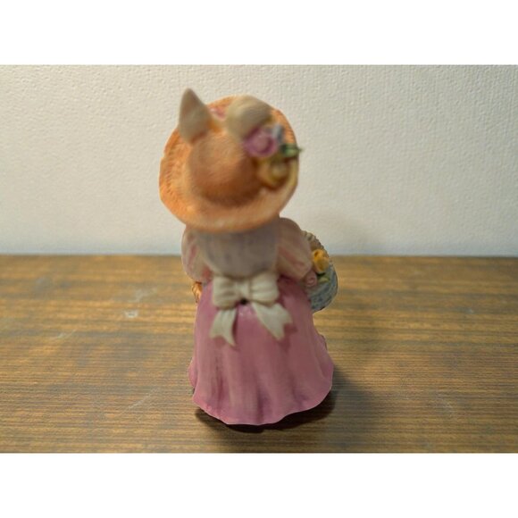 Set Of 3 Vintage resin Bunny Figurines Easter-Themed With Pastel Details Colle - Picture 5 of 7